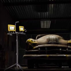 Feit Pro Series 6000 Lm LED Dual Power Tripod Work Light -Luminexm Store c4058e0c c625 425f a132 0c358f0320d8