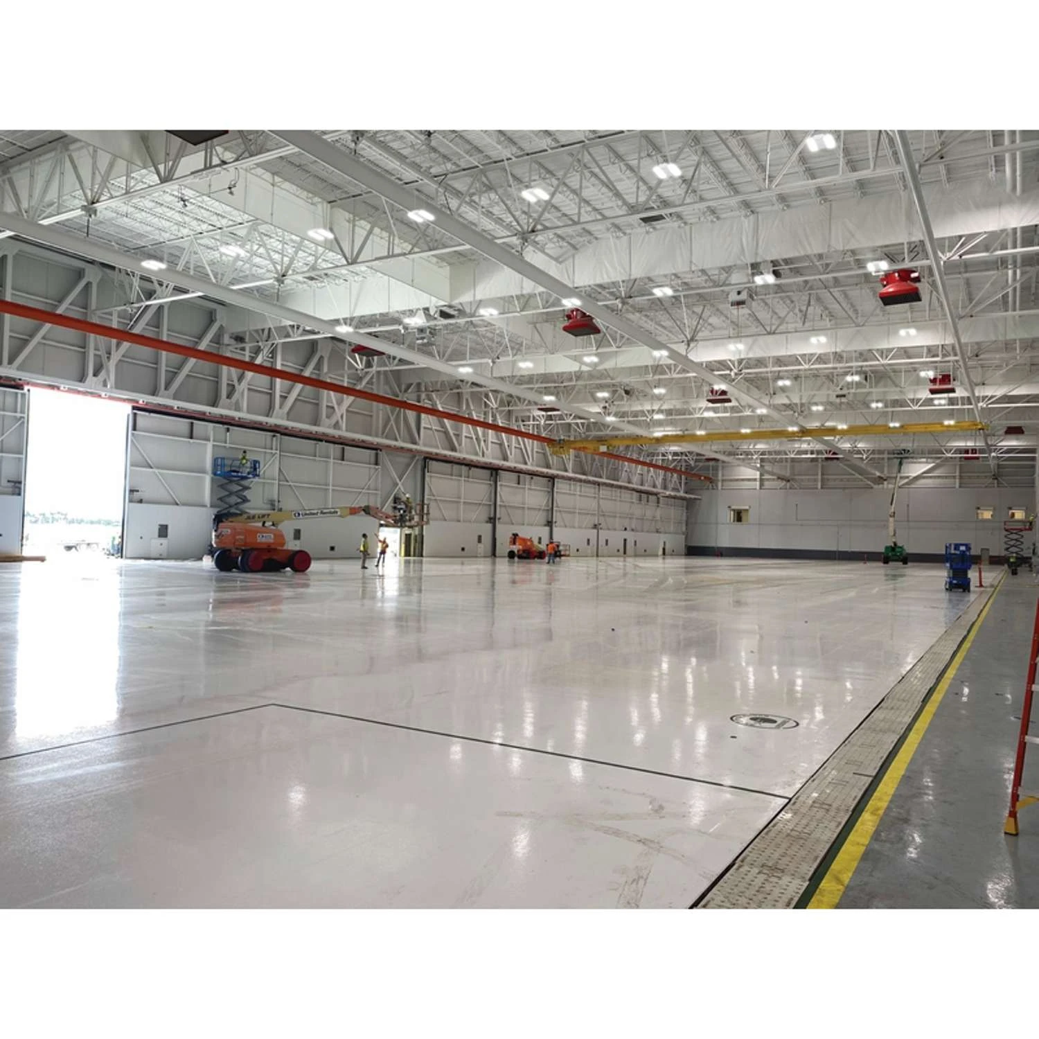 Lithonia Lighting Compact Pro 14.4 In. L LED High Bay Fixture T8 88 W 8 Lithonia Lighting Compact Pro 14.4 In. L LED High Bay Fixture T8 88 W - Image 6