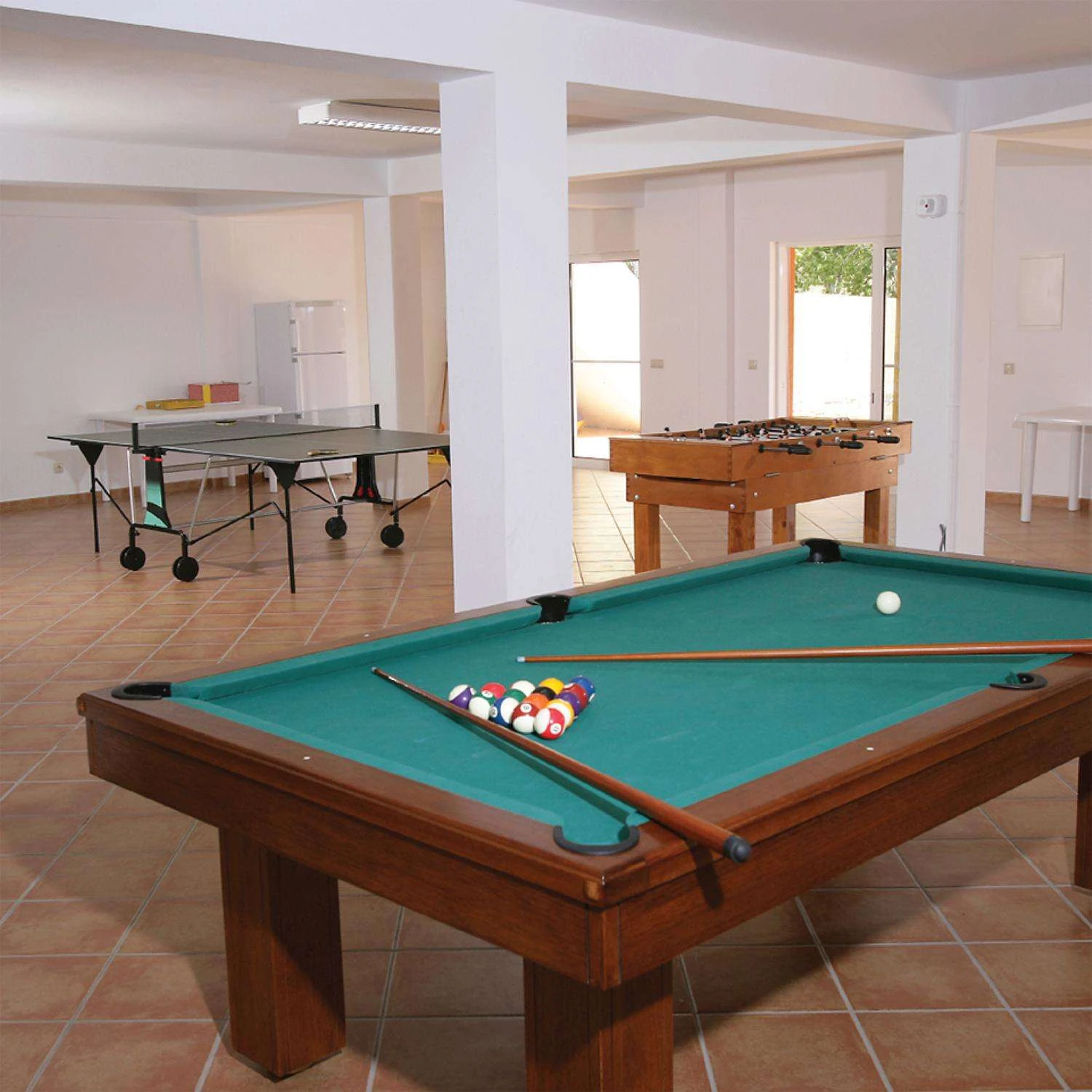 Feit SHOP 48 In. 1-Light Each 30 W LED Shop Light 6 Feit SHOP 48 In. 1-Light Each 30 W LED Shop Light - Image 4