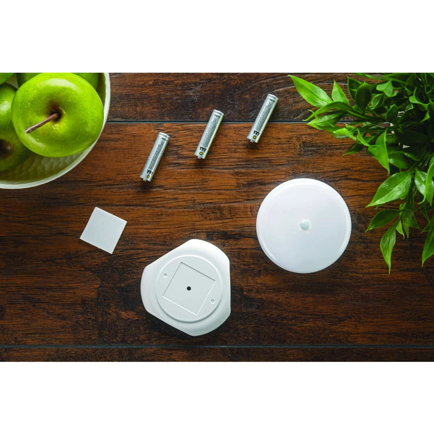 Mr. Beams White Battery Powered LED Puck Light 2 Pk 4 Mr. Beams White Battery Powered LED Puck Light 2 Pk - Image 2