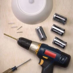 Mr. Beams 7.48 In. L White Battery Powered LED Motion Sensor Light 300 Lm -Luminexm Store fc5e2610 86b3 4656 950b ecd29fc041f1